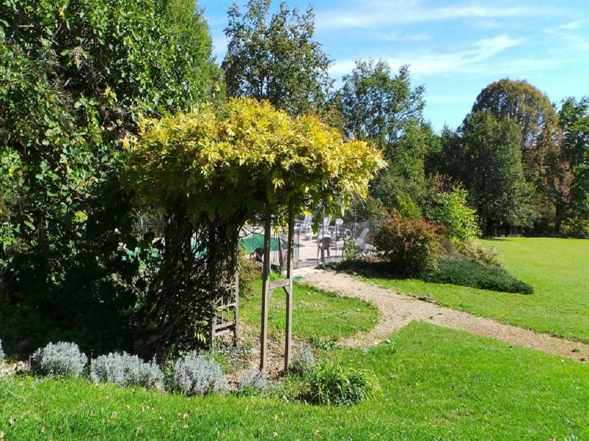 Les Coustilles Saint-Alvère Dış mekan fotoğraf